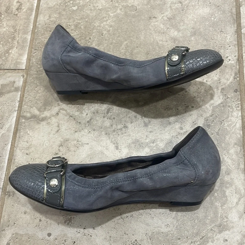AGL Attilio Giusti Leombruni Circle Wedge‎ Pump Sz 35 1/2 EU Sz 5